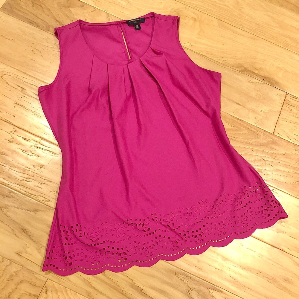 ☘️3 for $25 SALE!☘️ Banana Republic Sleeveless Top